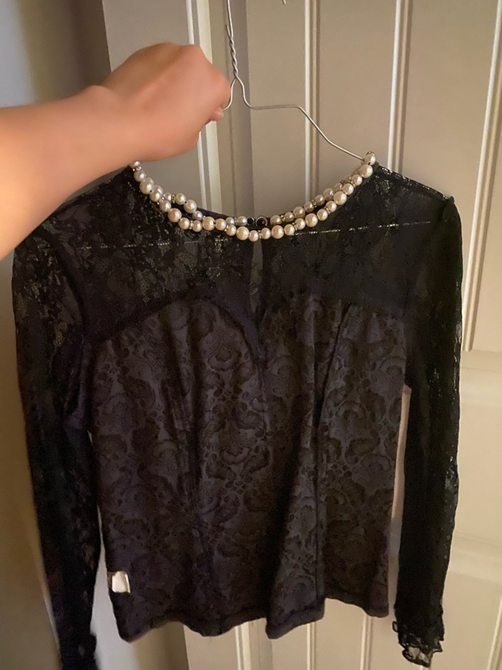 Black cute top with pearls